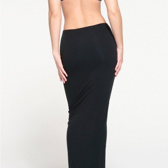 SKIMS Cut Out Open Back Long Dress - Size Medium, Onyx - NWT! Sold out! - Picture 3 of 11